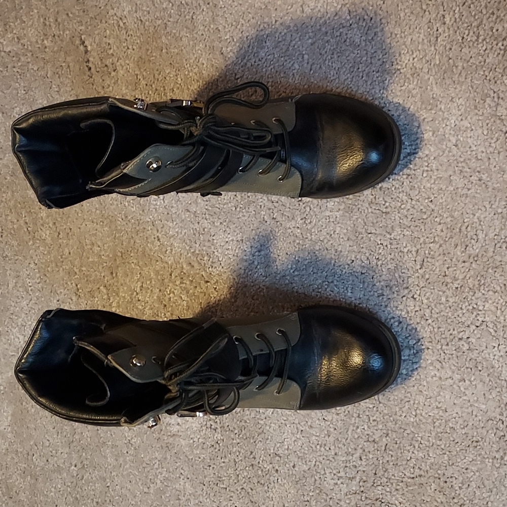 APT.9 Heeled Boots Women's 8 Medium